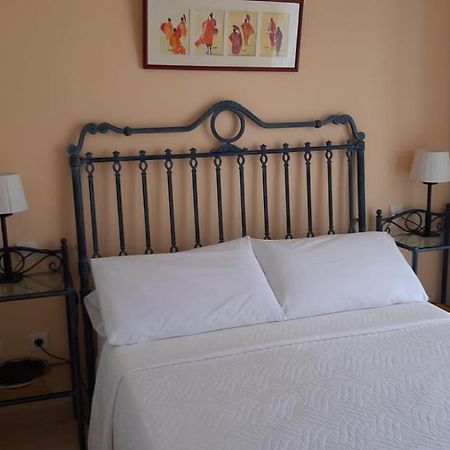 Ático con terraza abierta/Open terrace apartment Mijas Esterno foto